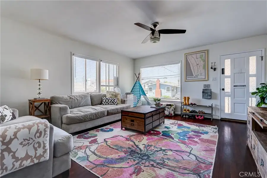 670 6th, Hermosa Beach, CA 90254 - #2