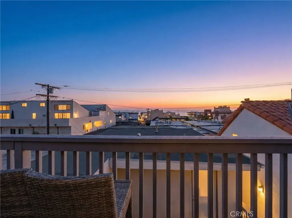 331 Manhattan Avenue, Hermosa Beach, CA 90254 - #1