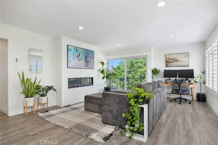 100 Loma Avenue #404, Long Beach, CA 90803 - #2