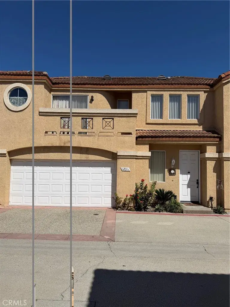 123 E 220th, Carson, CA 90745 - #3