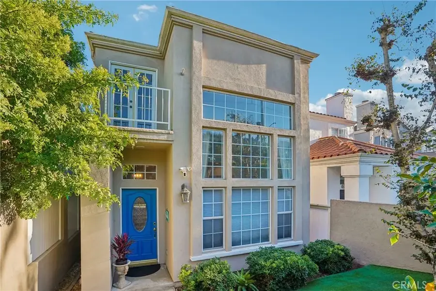 638 Rosecrans Avenue, Manhattan Beach, CA 90266 - #2