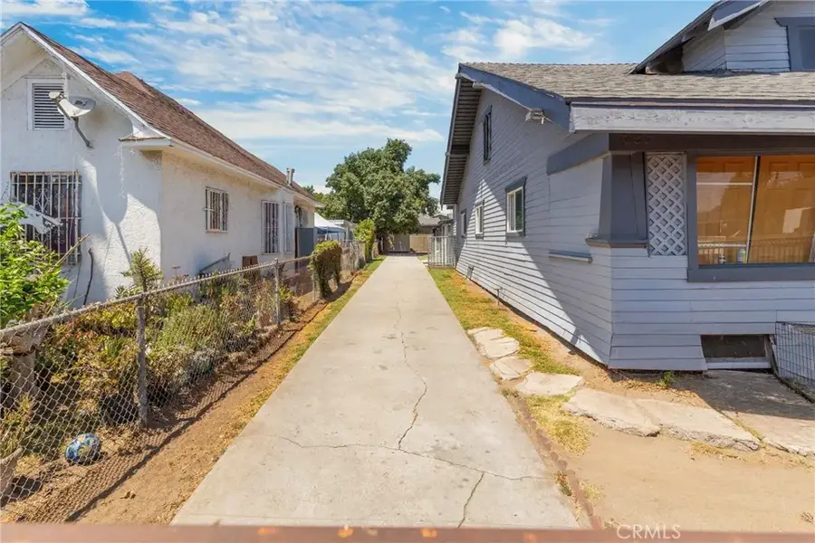 1253 E 46th, Los Angeles, CA 90011 - #2