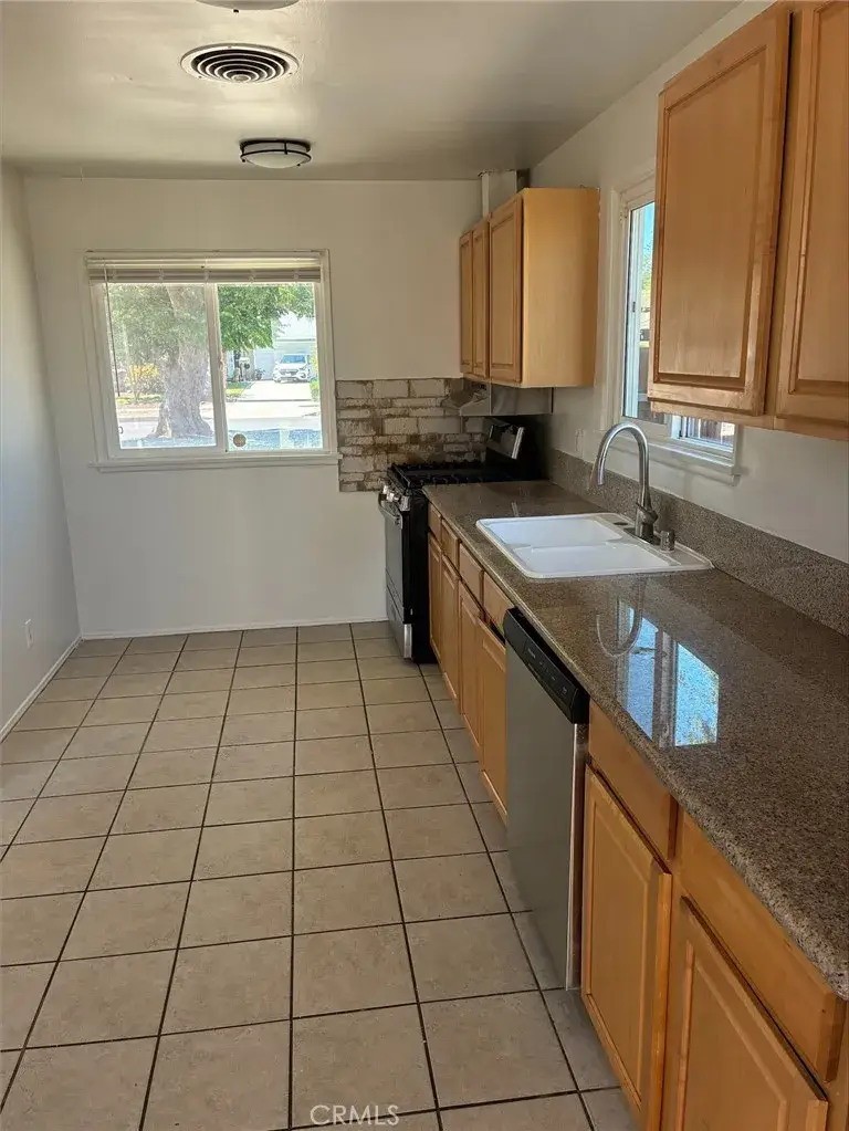 22959 Vose, West Hills, CA 91307 - #3