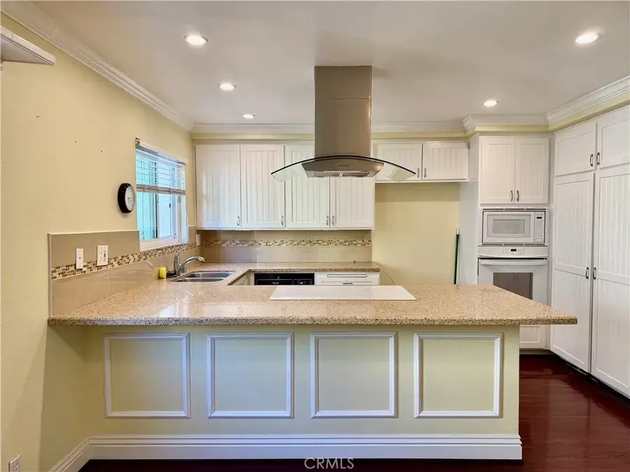 415 2nd St, Hermosa Beach, CA 90254 - #3