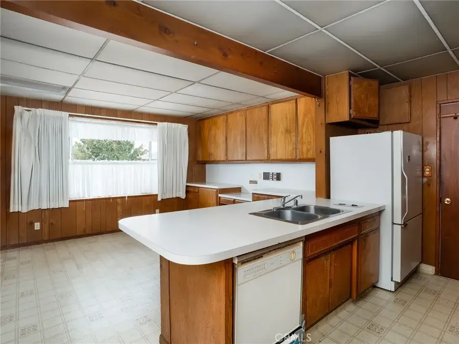 18325 Patronella Avenue, Torrance, CA 90504 - #3