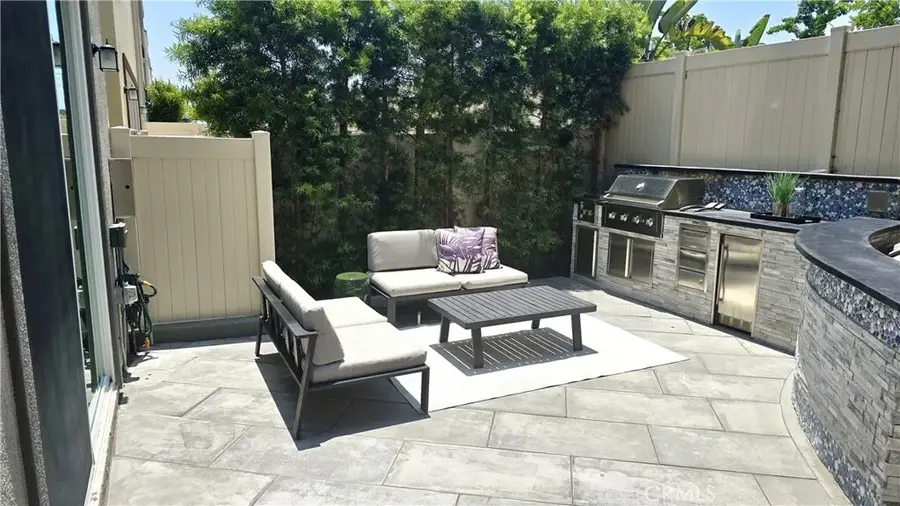 533 Daniel Freeman Circle, Inglewood, CA 90301 - #3