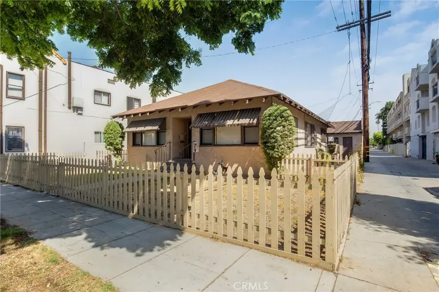 531 W 5th Street, Long Beach, CA 90802 - #3