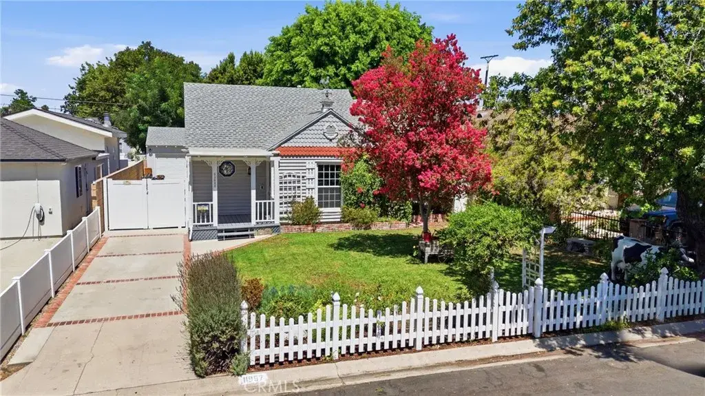 11957 Collins Street, Valley Village, CA 91607 - #1