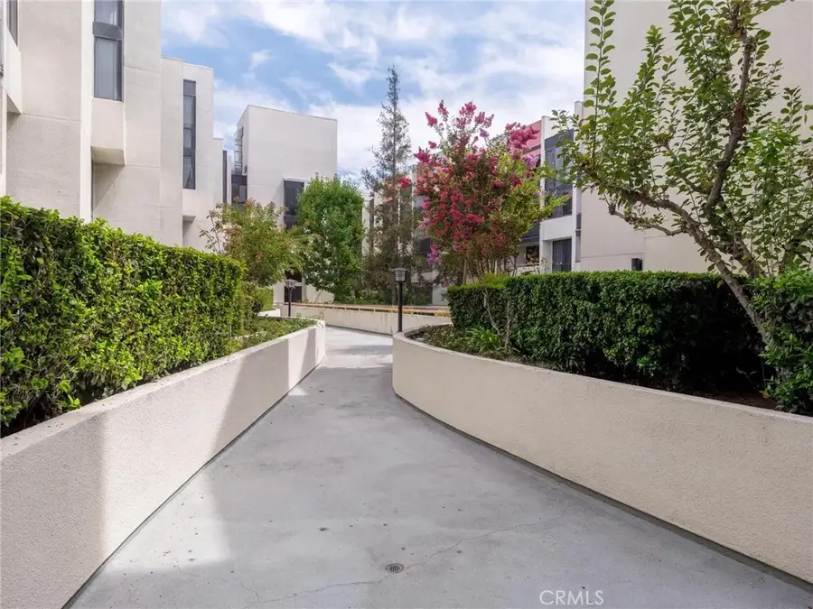 222 S Central Avenue #200, Los Angeles, CA 90012 - #2