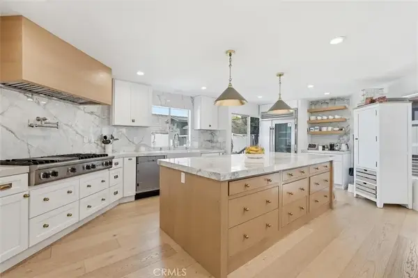 845 11th, Manhattan Beach, CA 90266