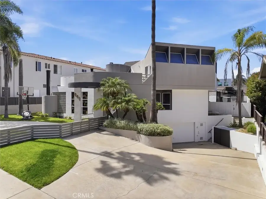 845 11th, Manhattan Beach, CA 90266 - #2