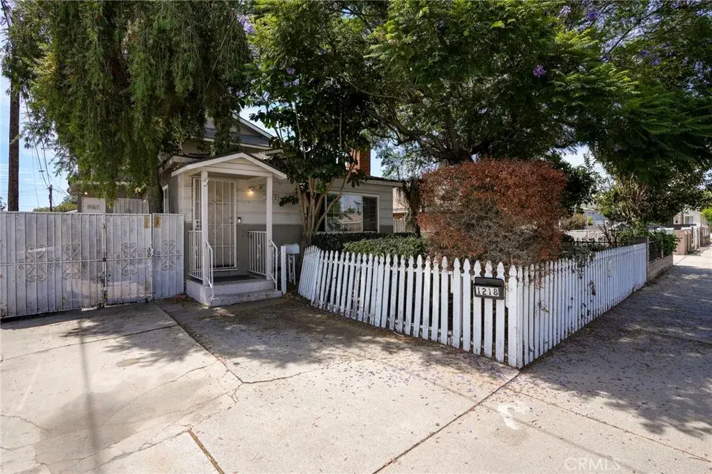 1218 W D Street, Wilmington, CA 90744 - #1