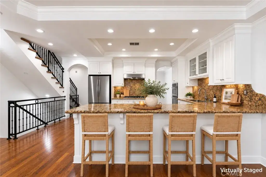 1551 Artesia Boulevard #4, Manhattan Beach, CA 90266 - #1