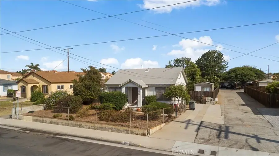 215 E 220th, Carson, CA 90745 - #2