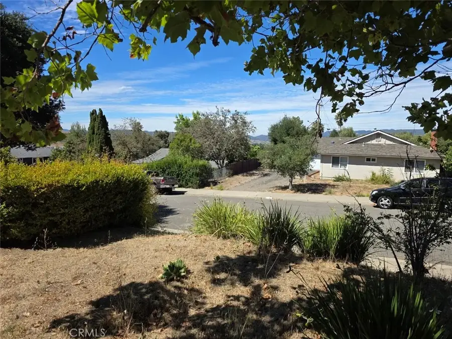 3420 Edgewood, San Luis Obispo, CA 93401 - #3