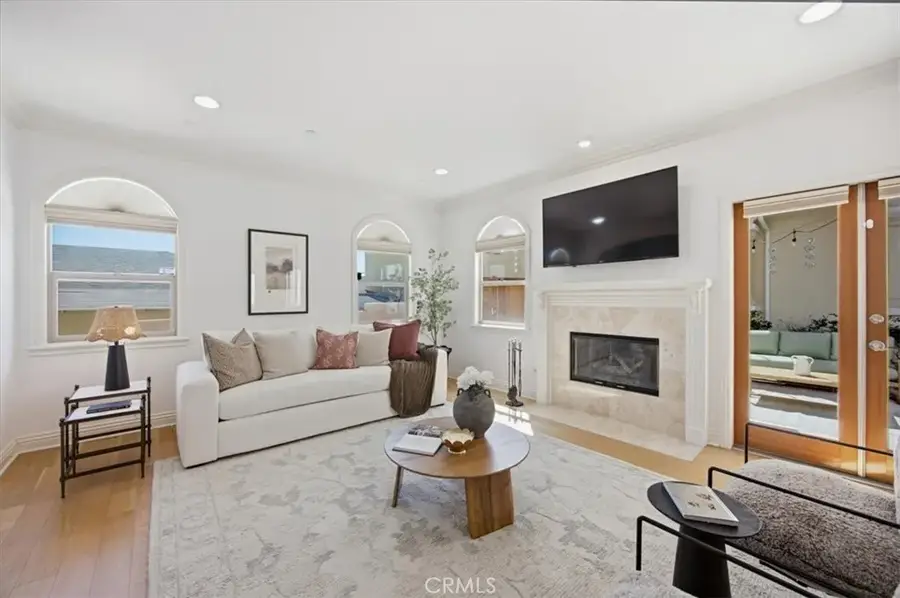 1916 Perry Avenue #A, Redondo Beach, CA 90278 - #3