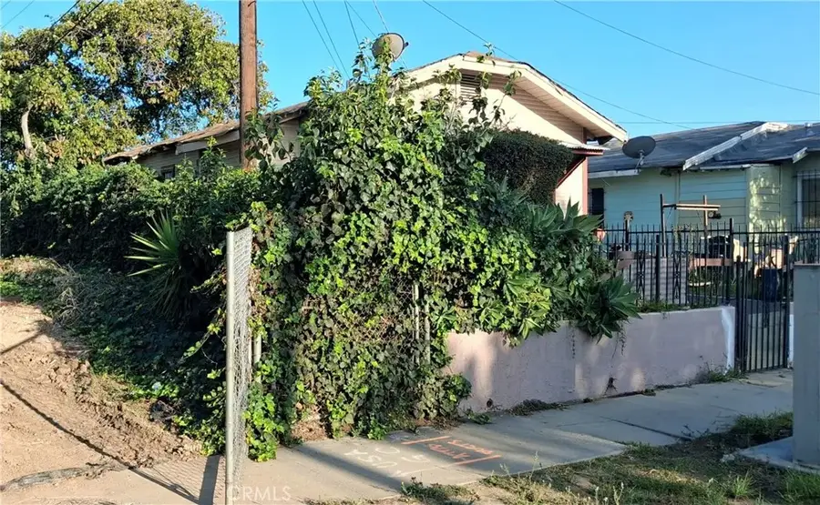 11714 S San Pedro, Los Angeles, CA 90061 - #2