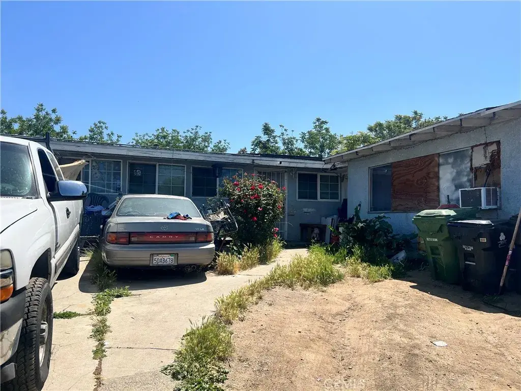 14976 Ryan Street, Sylmar, CA 91342 - #1