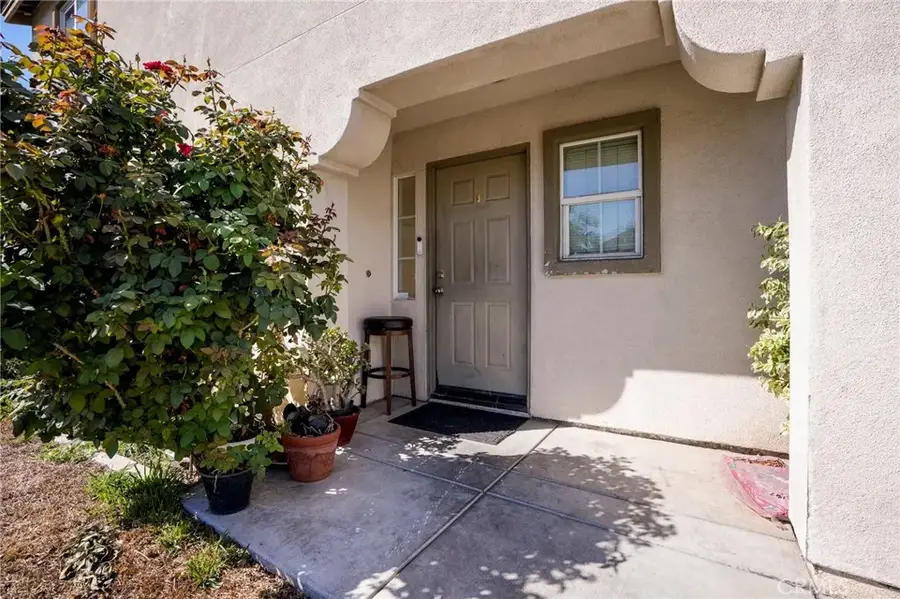 893 W Kemp Court, Compton, CA 90220 - #2