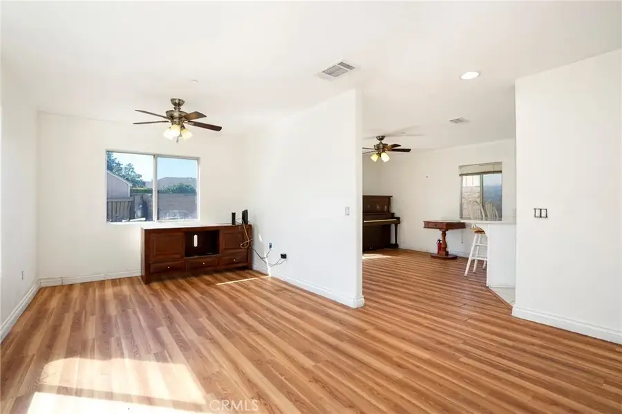 893 W Kemp Court, Compton, CA 90220 - #3