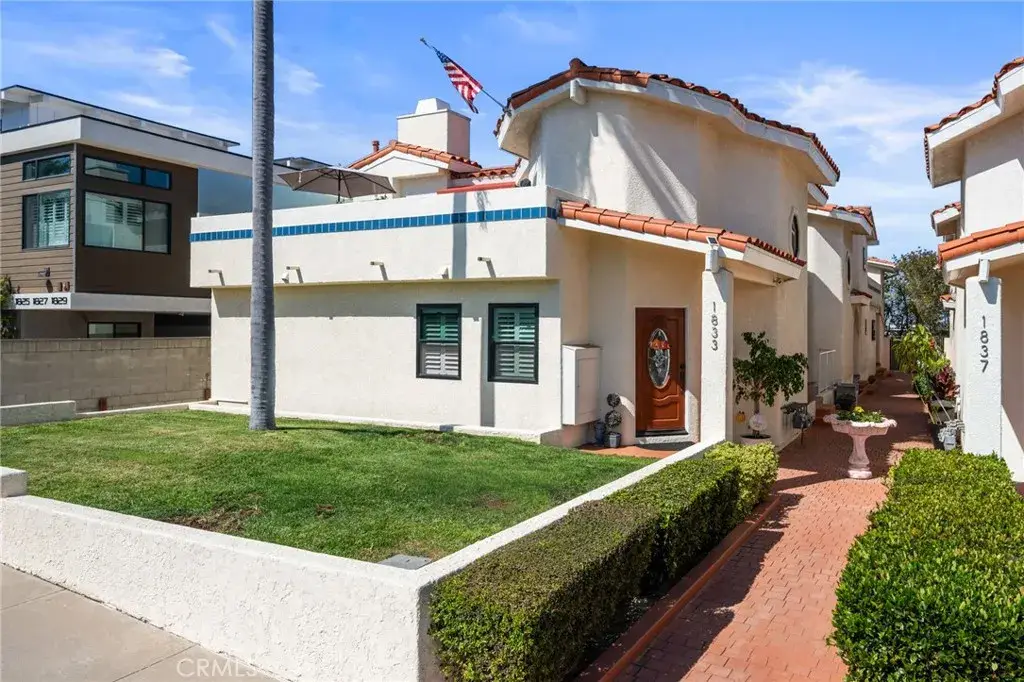 1833 11th Street #B, Manhattan Beach, CA 90266 - #1