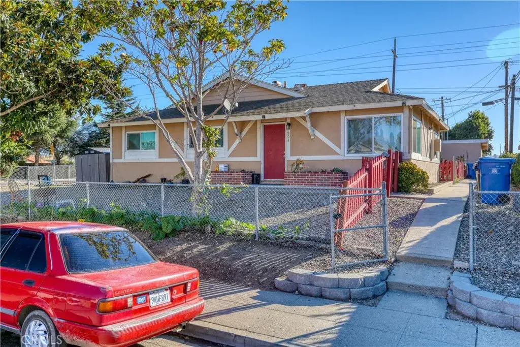 700 W Morrison Avenue, Santa Maria, CA 93458 - Image #1
