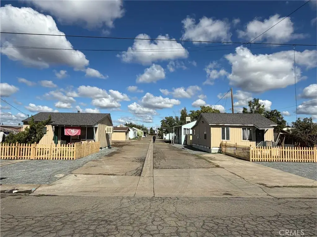 636 E Roosevelt, Visalia, CA 93292 - Image #1