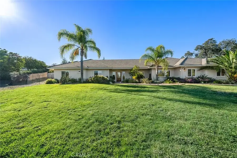 2700 Ardilla Road, Atascadero, CA 93422 - Image #2