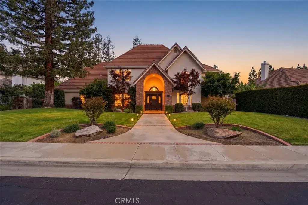 5036 Lakewood, Visalia, CA 93291 - #1
