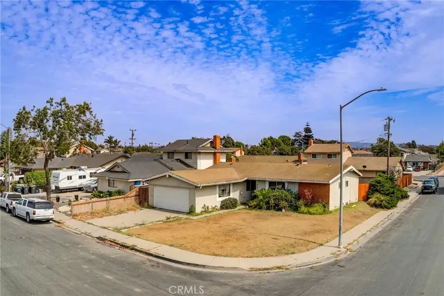 606 W Albert Street, Santa Maria, CA 93458 - #3