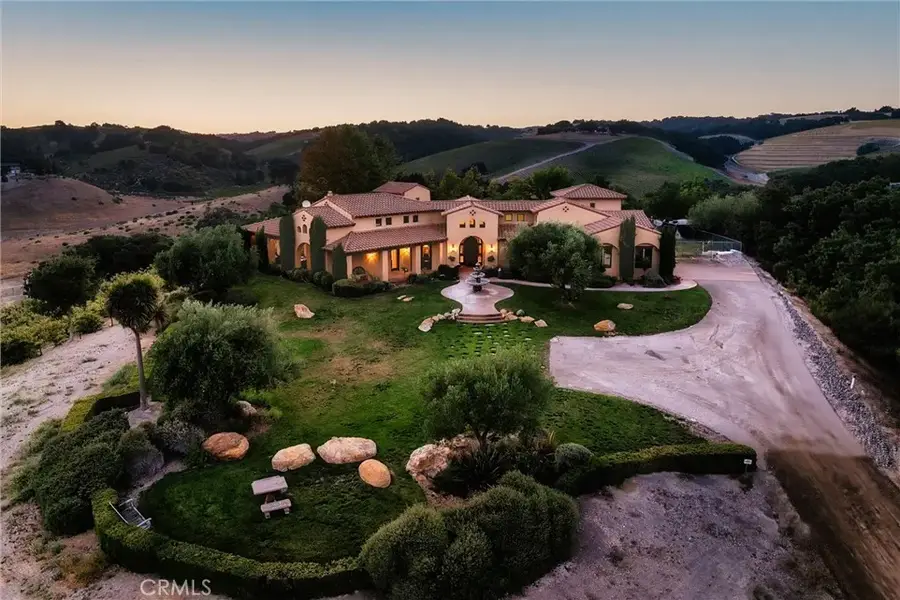 3130 Oakdale Rd., Paso Robles, CA 93446 - #2