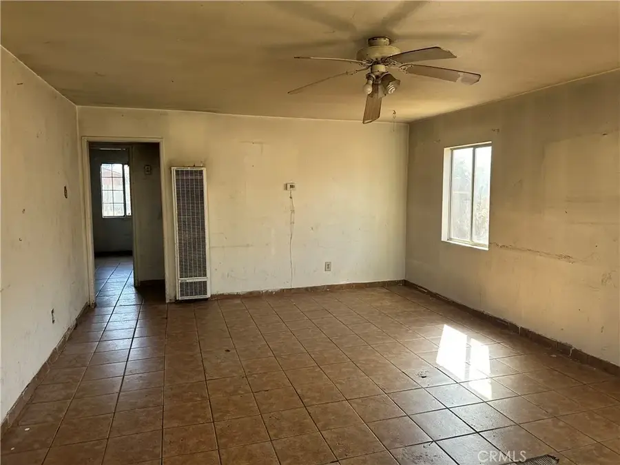 401 4th, Bakersfield, CA 93304 - #3