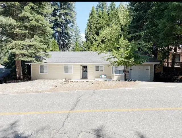 910 Clifford Drive, Lake Almanor Country Club, CA 96137 - Image #2