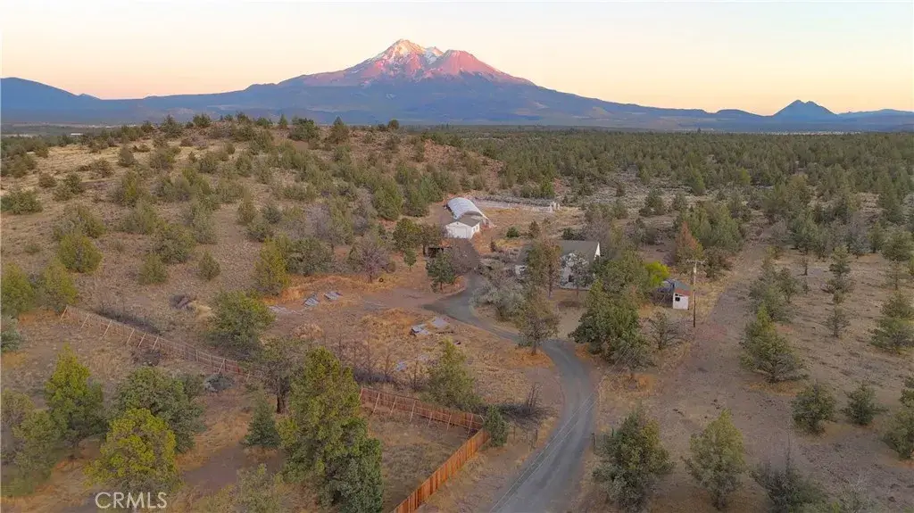 10410 County Hwy A-12, Montague, CA 96064 - Image #1