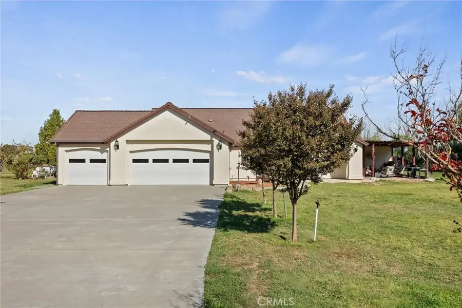 23004 Smith, Gerber, CA 96035 - Image #2