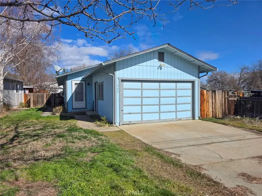 908 Miner St, Yreka, CA 96097 - #3