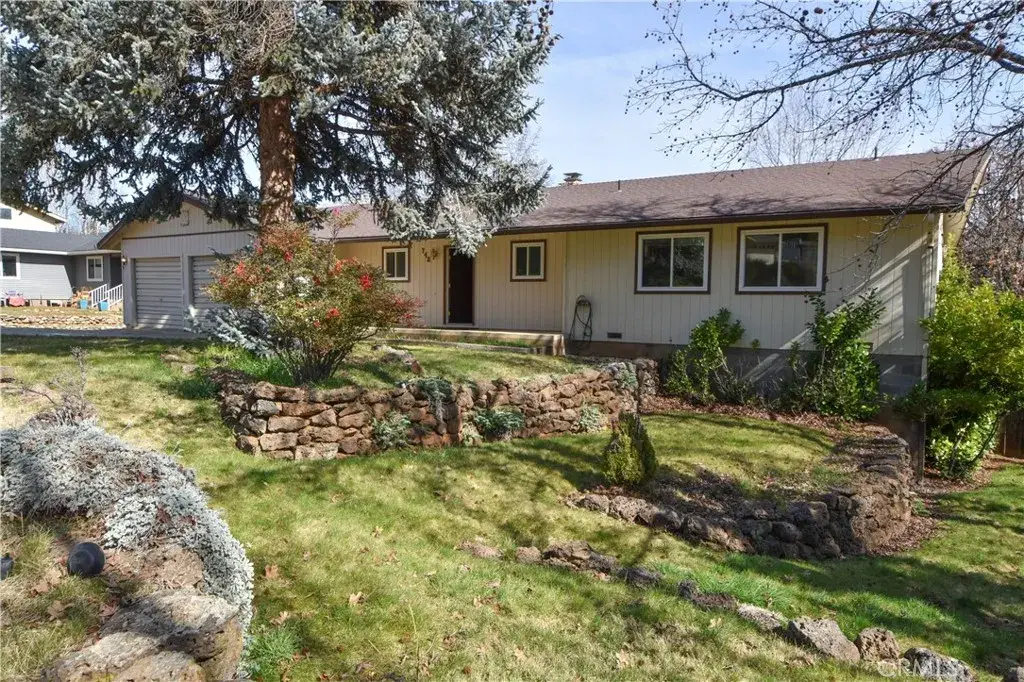 748 Meadowlark Ln., Yreka, CA 96097 - #1