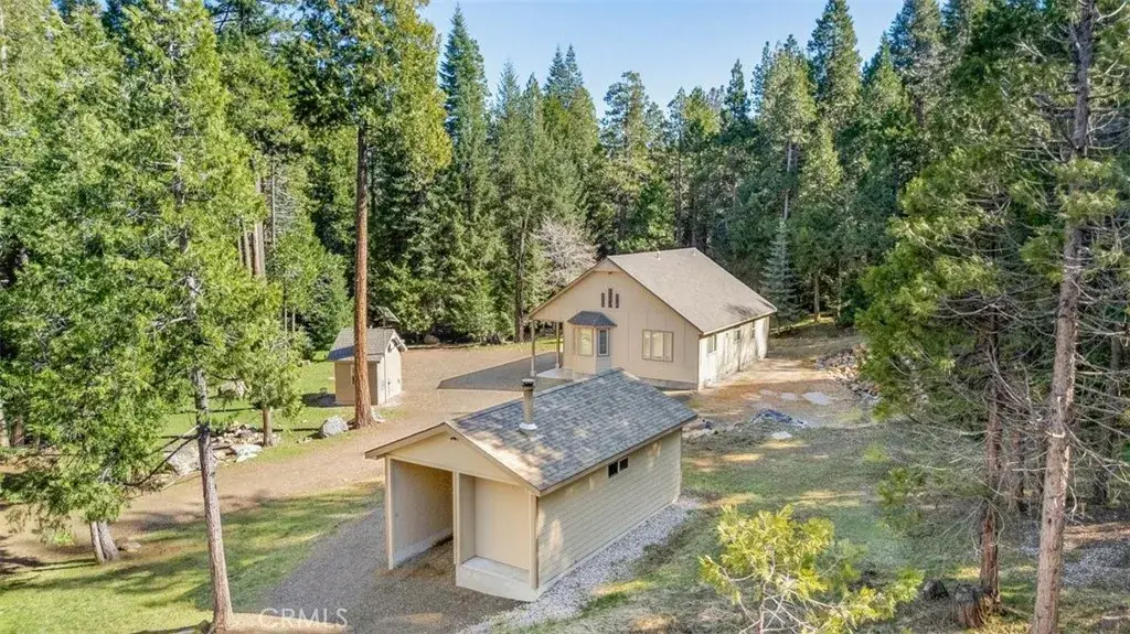 5022 Elderberry, Weed, CA 96094 - #1