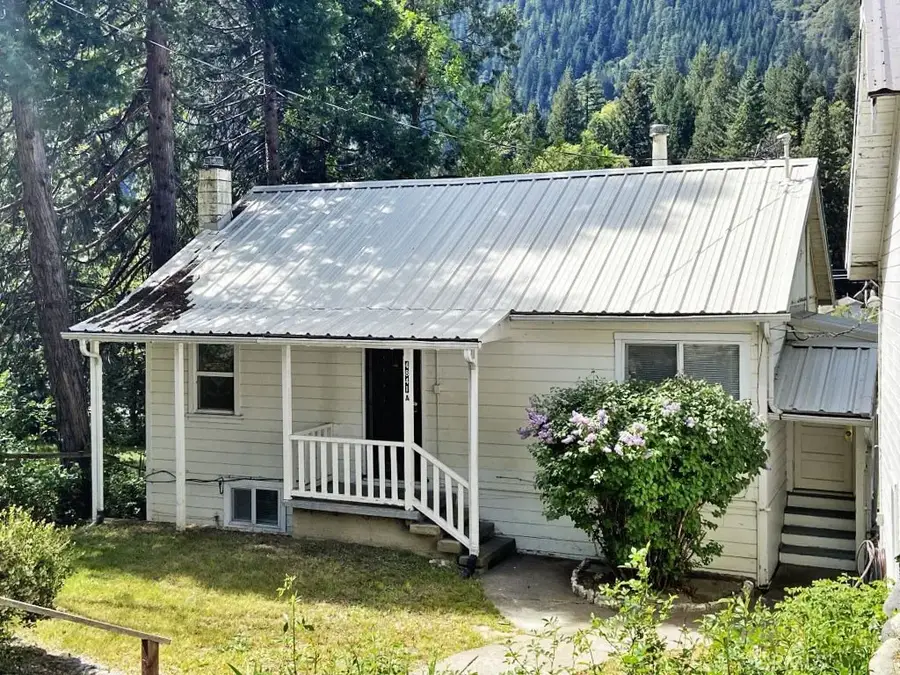 4841 Siskiyou Ave, Dunsmuir, CA 96025 - #3