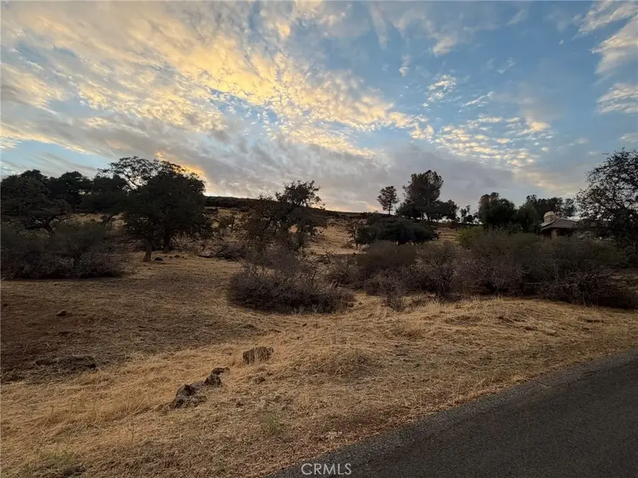 808 Whispering Winds, Chico, CA 95928 - #3