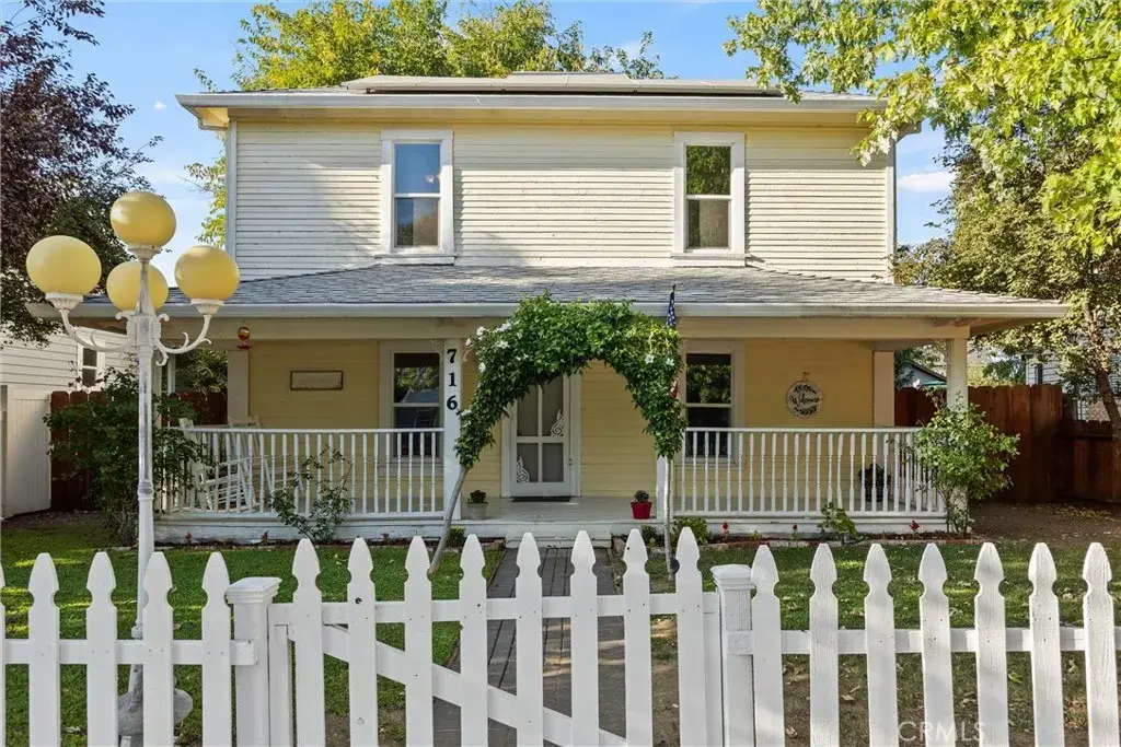 716 Walnut Street, Corning, CA 96021 - #1