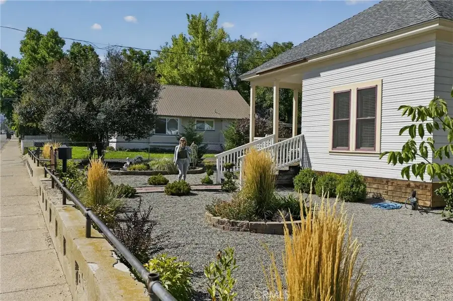 349 N Oregon Street, Yreka, CA 96097 - #2
