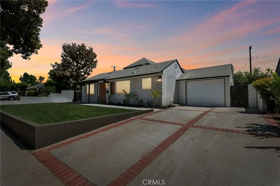 17406 Valerio Street, Lake Balboa, CA 91406 - Image #3