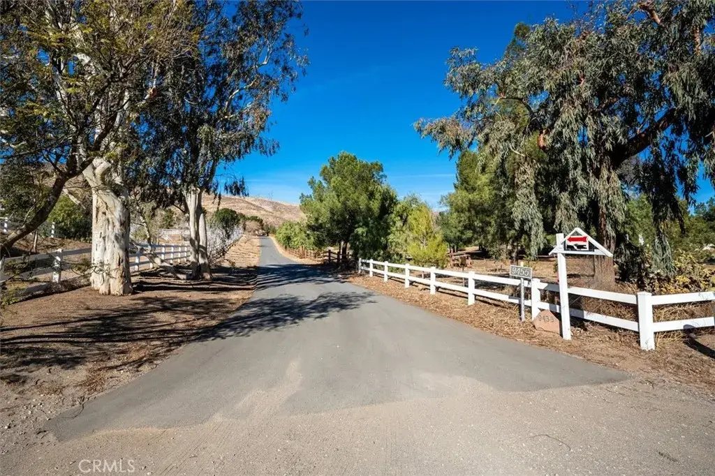 9455 Hierba Road, Agua Dulce, CA 91390 - Image #1