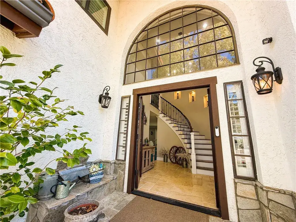 590 Bristol Avenue, Simi Valley, CA 93065 - Image #1