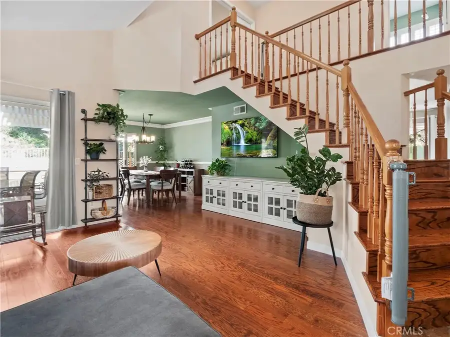 21741 Jeffers Lane, Saugus, CA 91350 - Image #3