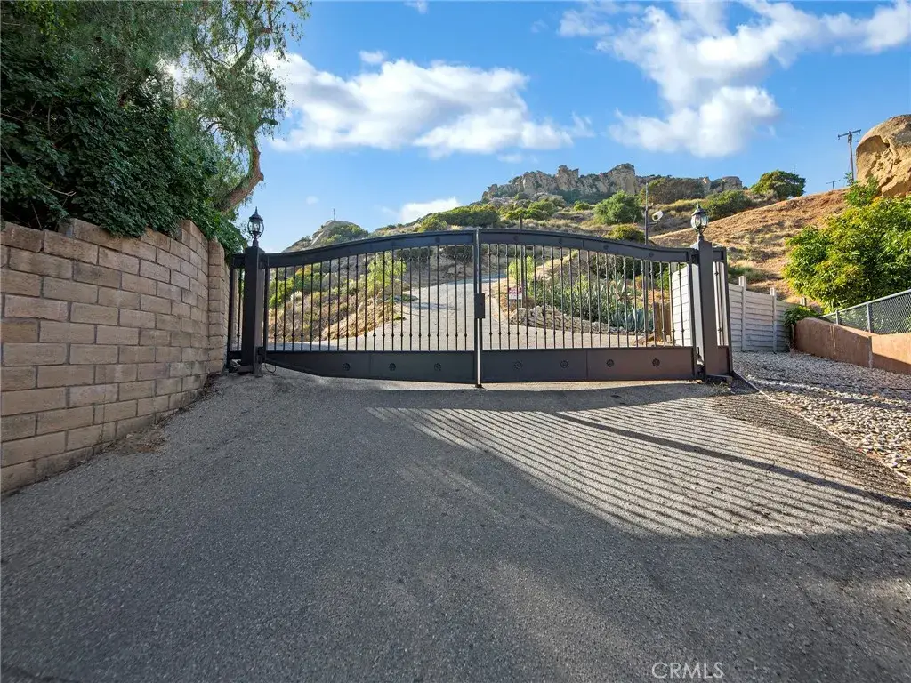501 Thompson, Chatsworth, CA 91311 - Image #1