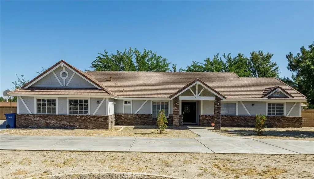 3807 Paula Lane, Lancaster, CA 93535 - Image #1