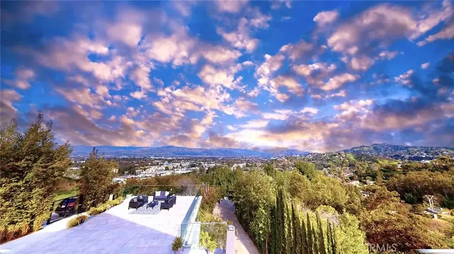 12480 Viewcrest Road, Studio City, CA 91604 - Image #3