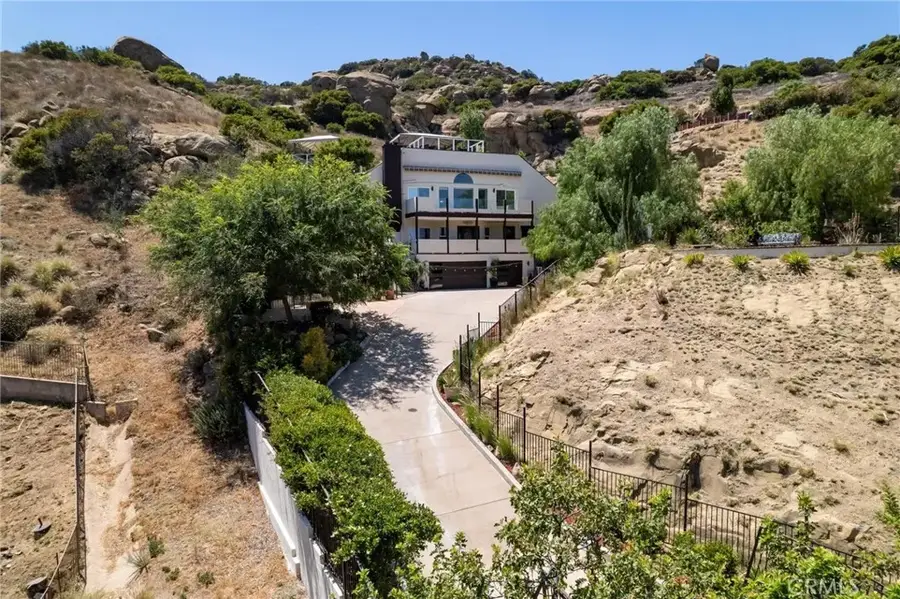 22870 Trigger Street, Chatsworth, CA 91311 - Image #2